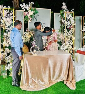 இனிய திருமண நல்வாழ்த்துக்கள்